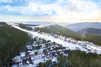 M1 trail Rânca resort - Aerial photo from drone